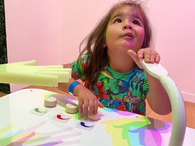 Color shadows exhibit