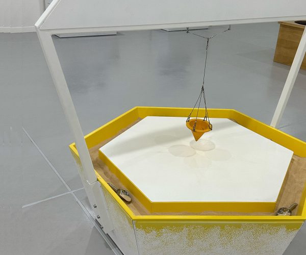sand pendulum exhibit