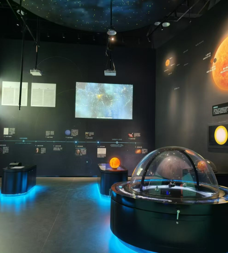 interactive gravity trap exhibit